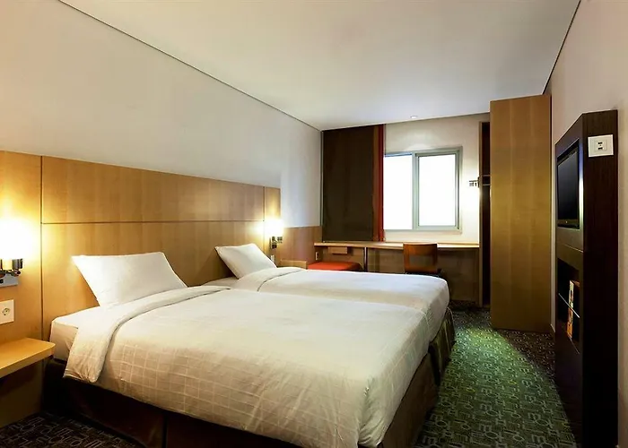 Ibis Ambassador Insadong 4*