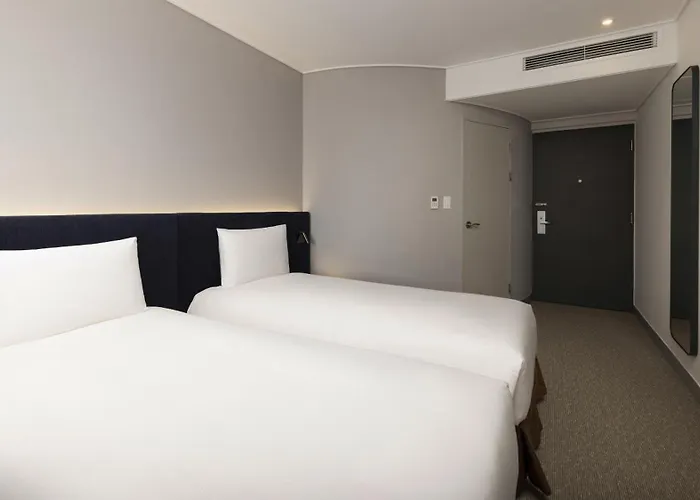 Ibis Ambassador Insadong 4*