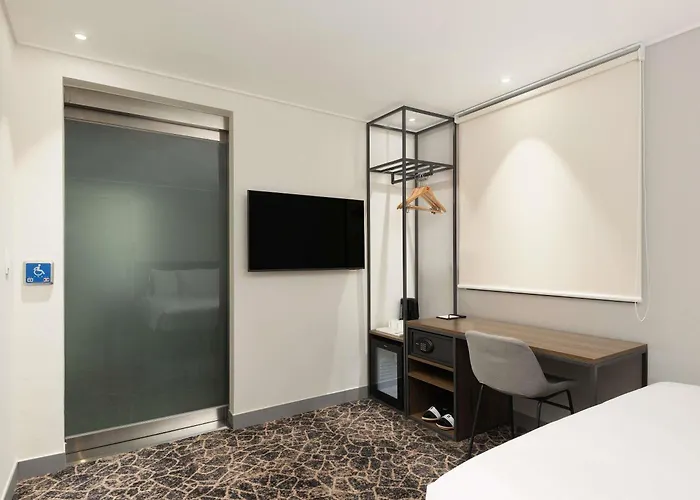 Ibis Ambassador Insadong-newly Renovated In 2025 4* Seoul