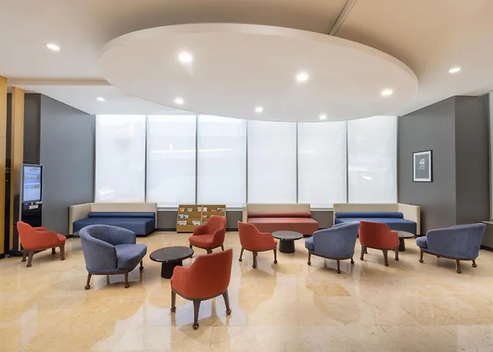 Ibis Ambassador Insadong Hotel 4*