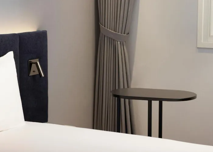 Ibis Ambassador Insadong Hotel 4*