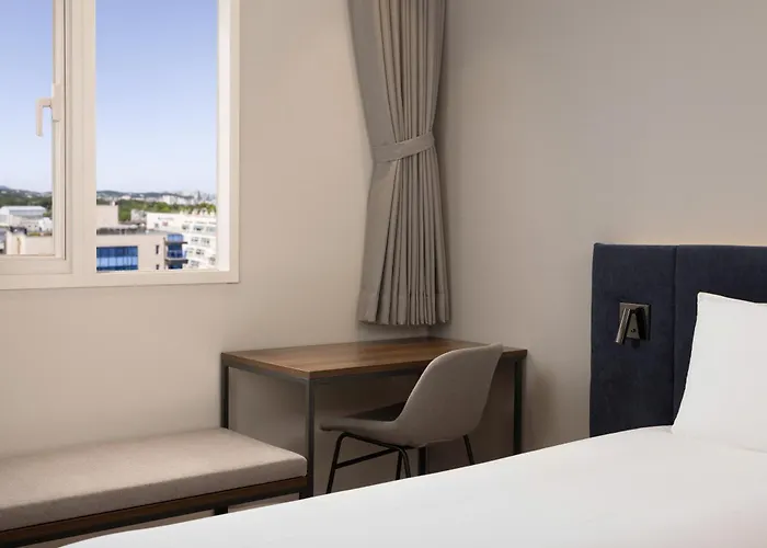 Ibis Ambassador Insadong Hotel