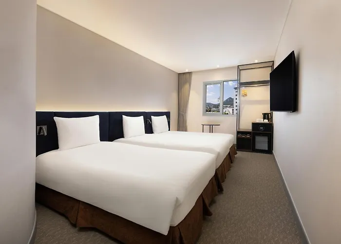 Ibis Ambassador Insadong 4*