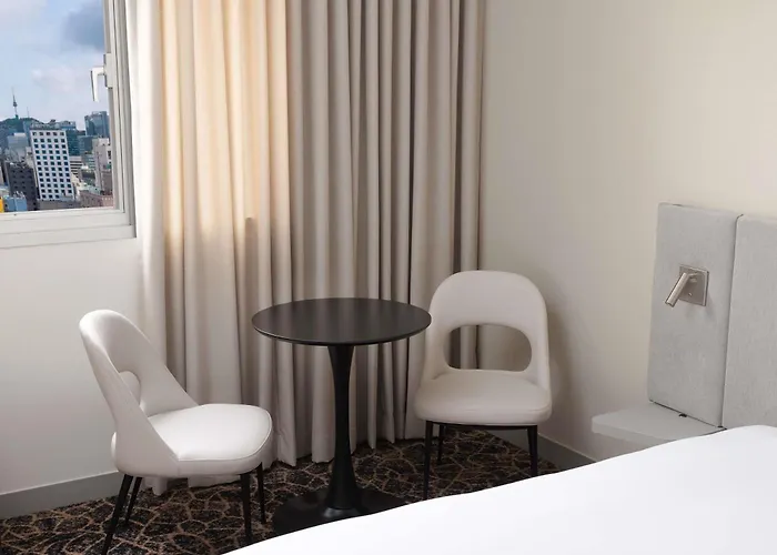Ibis Ambassador Insadong Hotel 4*